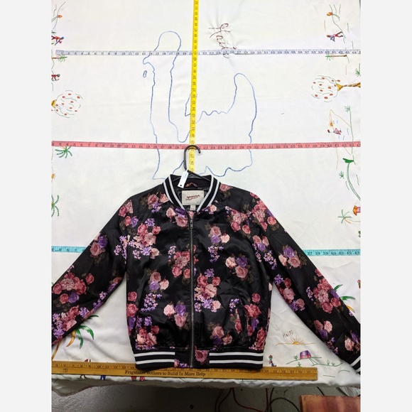 Arizona Jean Company Jackets & Blazers - Arizona Jeans Co Black Floral Bomber Jacket